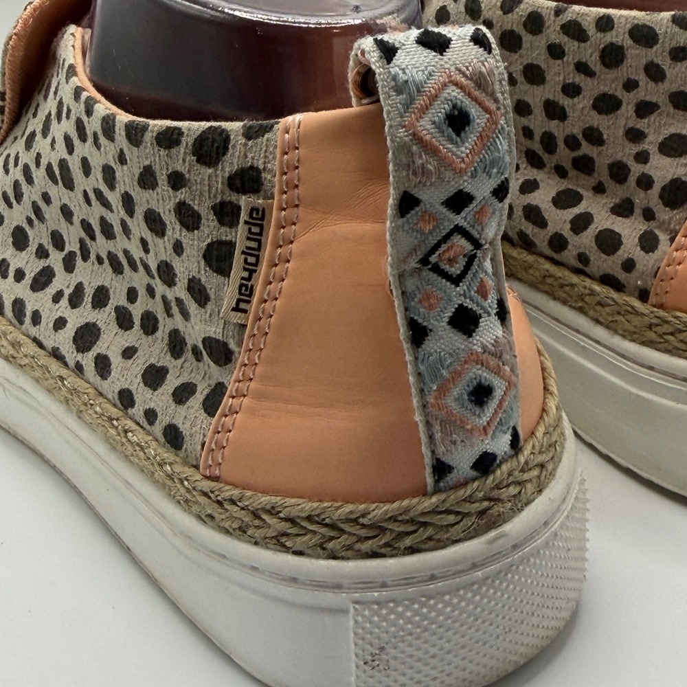 Hey Dude Karina Cheetah Print Slip On Sneakers Animal Print Shoes 9 women - Picture 2 of 9